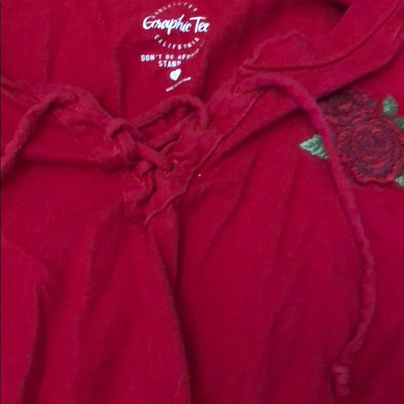 Hollister | Red Graphic T-Shirt - Picture 3 of 4